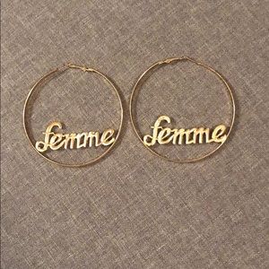 Gold hoop “Femme” earrings
